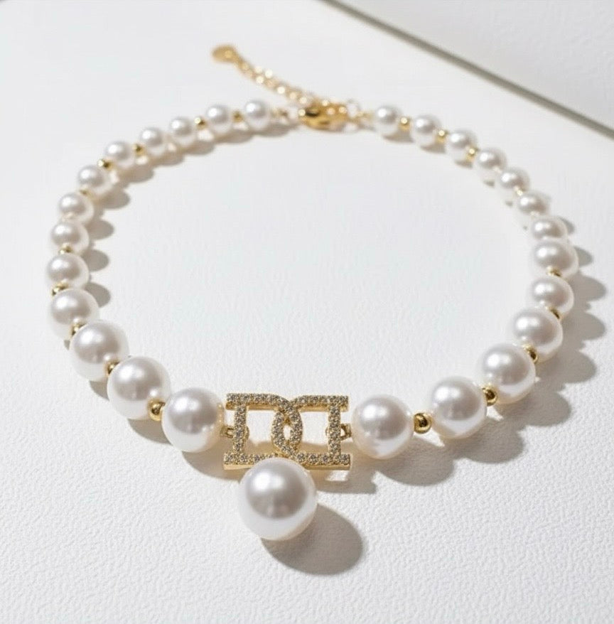 Elegant Pearls Necklace