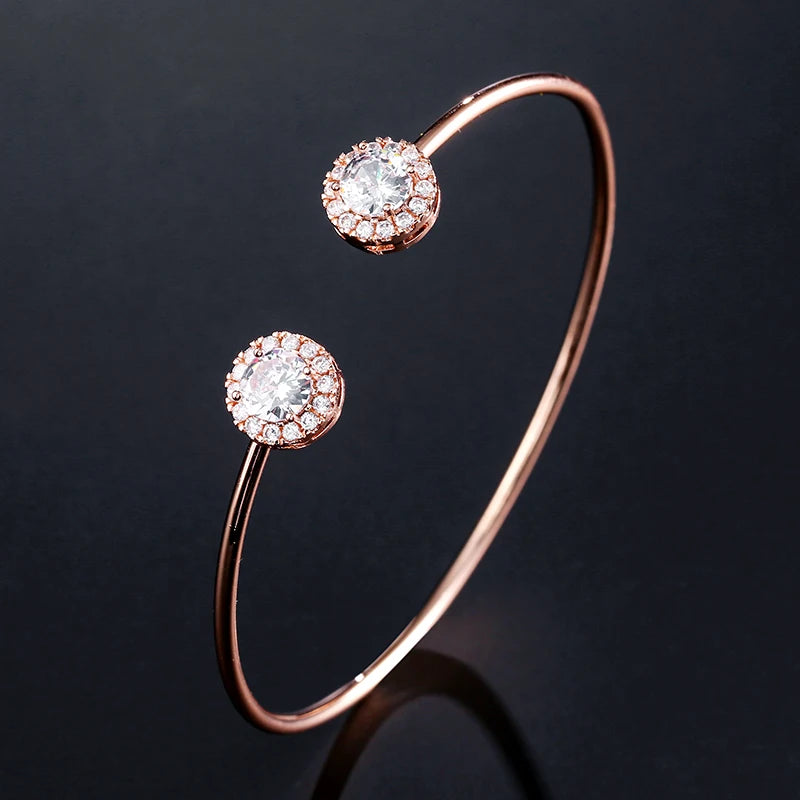 Fashionable Simple Round Cube Zirconia Bracelet Suitable For Women To Wear And Match Fashion Jewelry For Summer Travel