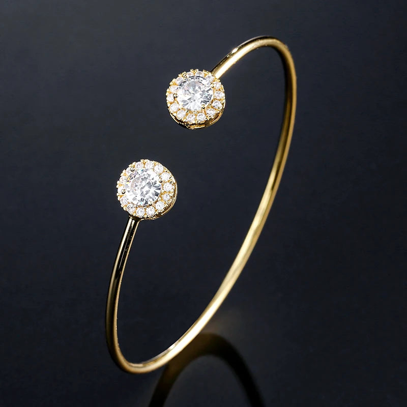 Fashionable Simple Round Cube Zirconia Bracelet Suitable For Women To Wear And Match Fashion Jewelry For Summer Travel